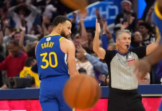 开云官网-科尔赛后言论满是绝望 勇士如何能挽救赛季败局？